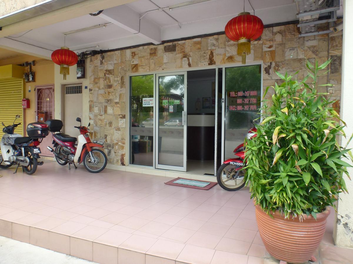 Batu Berendam Inn Kampong Sungai Putat ภายนอก รูปภาพ